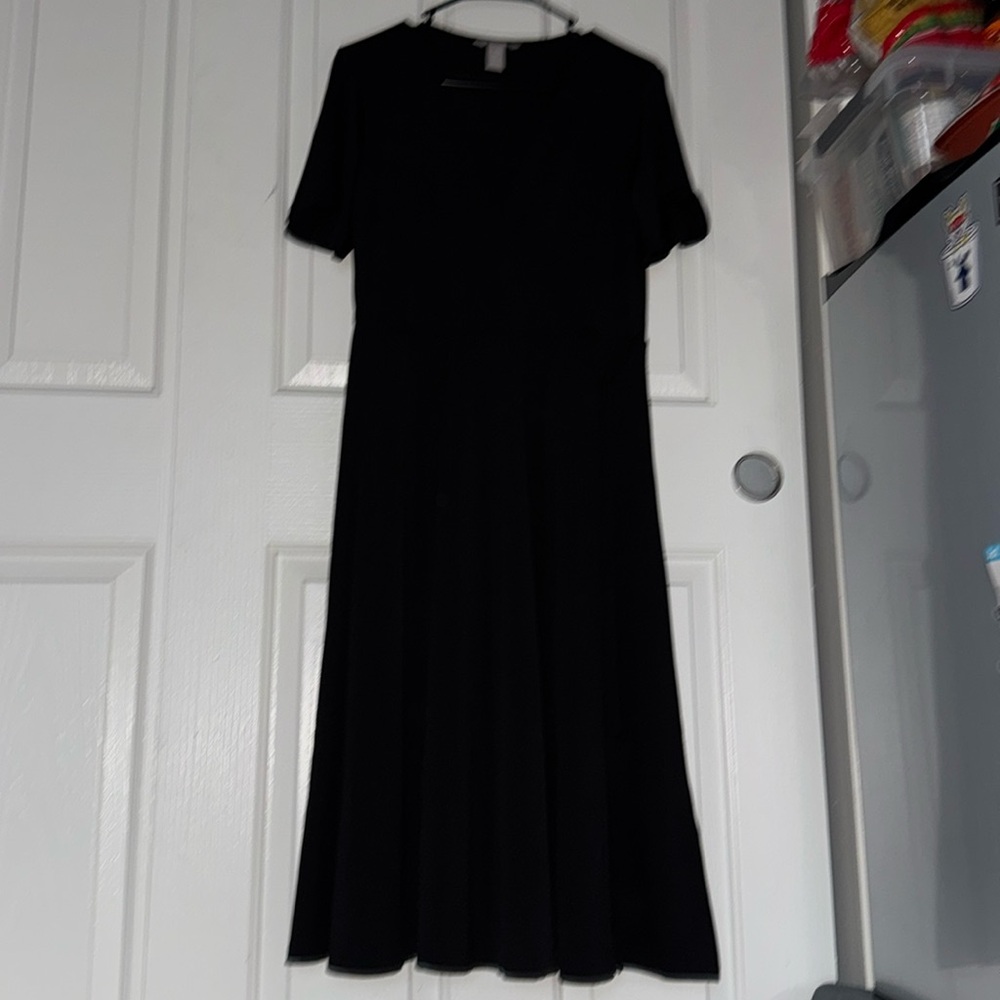 H&M mid length black dress medium!